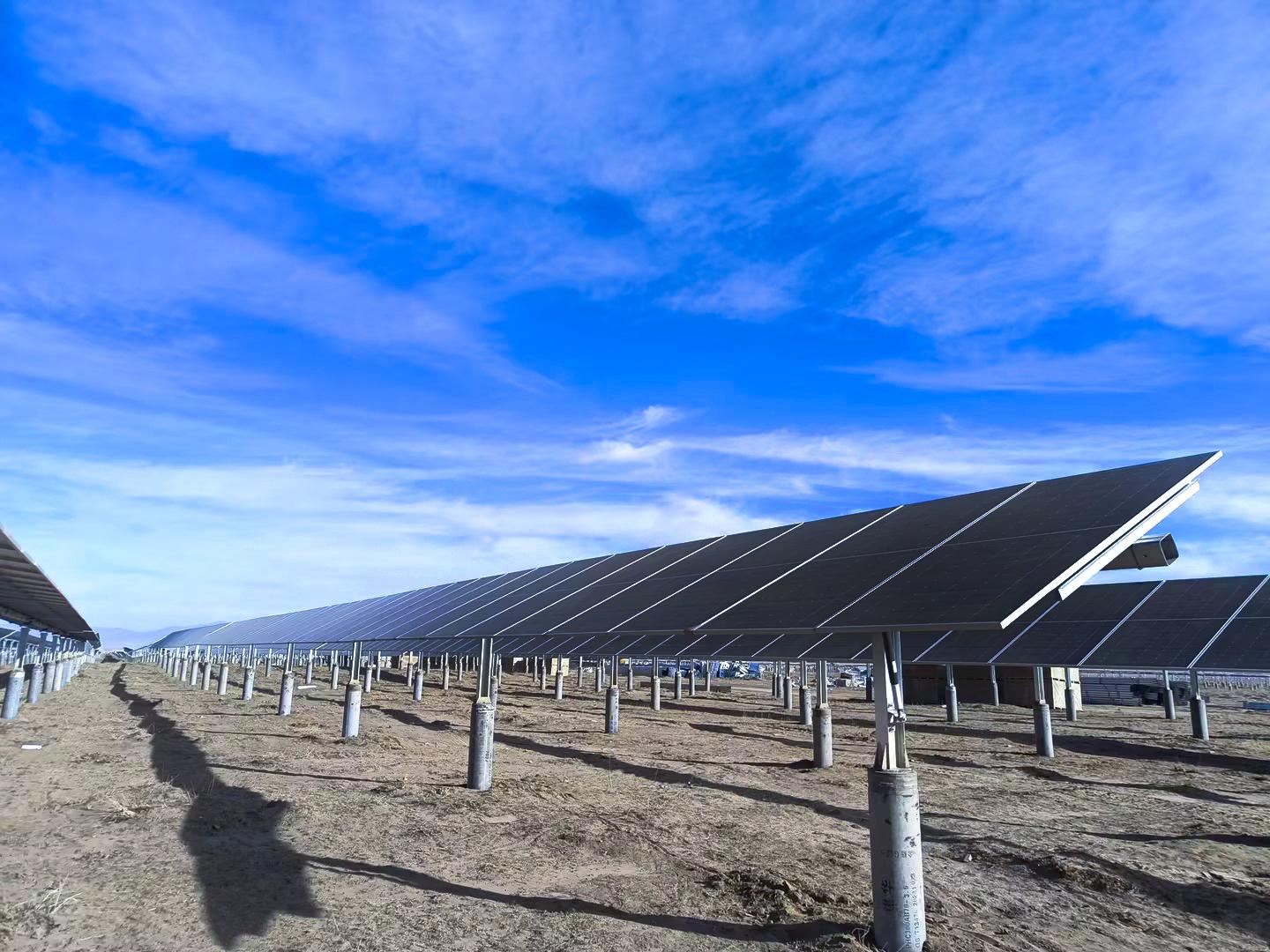 华能青：Ｄ匣毓埠退拉滩336MW平单轴跟踪项目 (1)